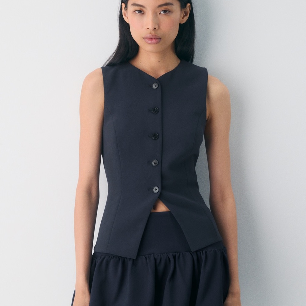 Aritzia Wilfred Regal Vest - Dark Night Navy